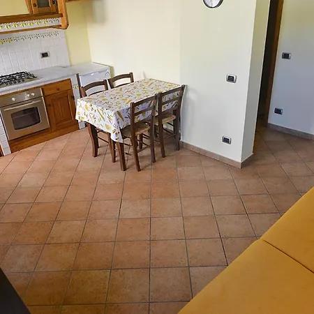 Ginestra Lägenhet